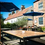 Plum And Partridge Husthwaite Otel